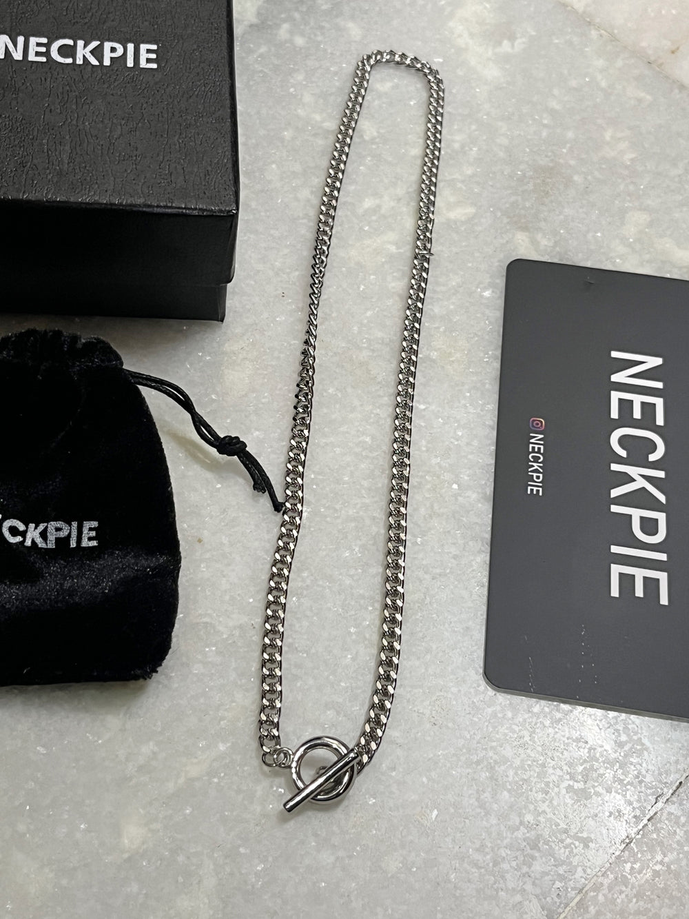 TOGGLE CHAIN