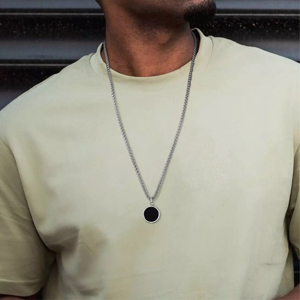 ROUND PENDANT