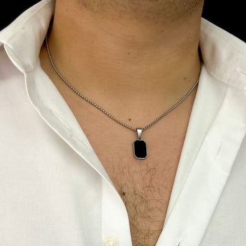 BLACK RECTANGLE PENDANT