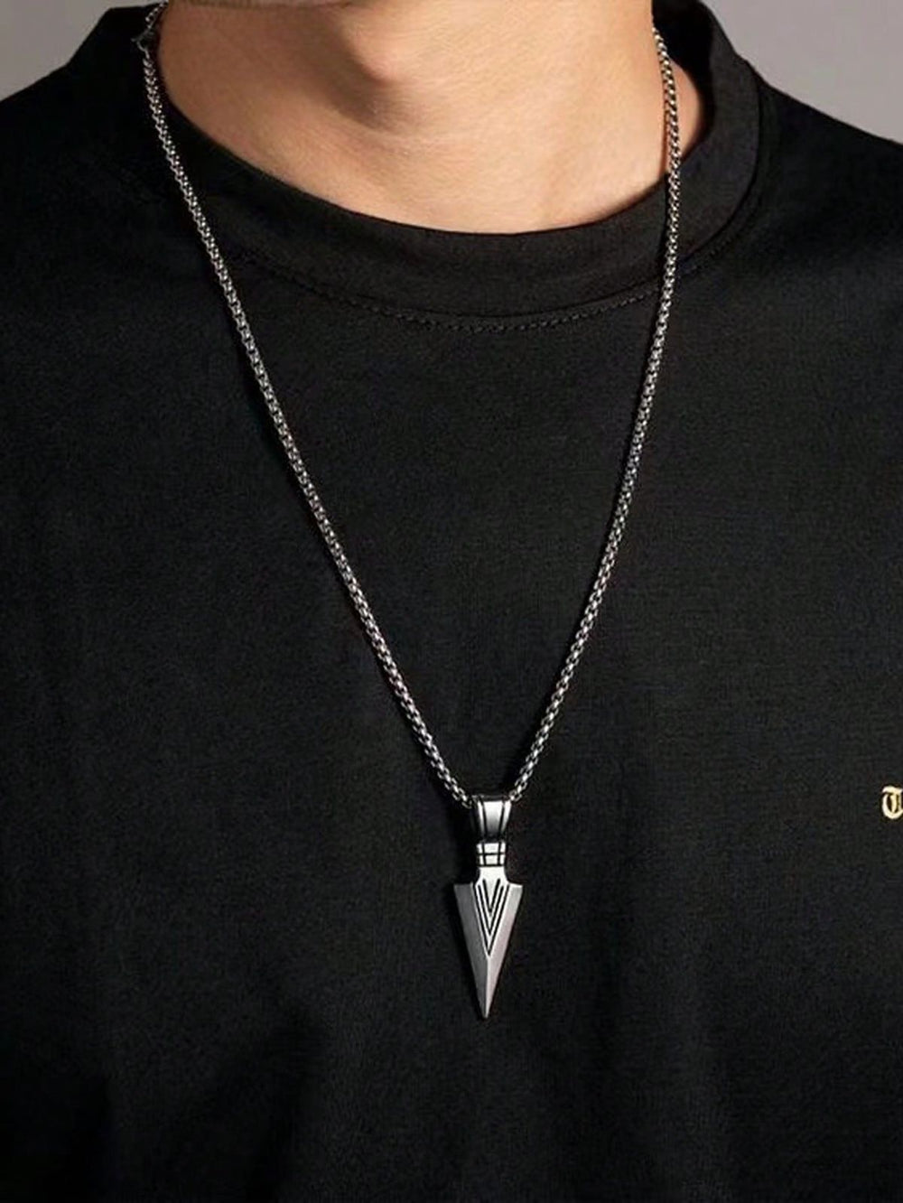 ARROW HEAD PENDANT
