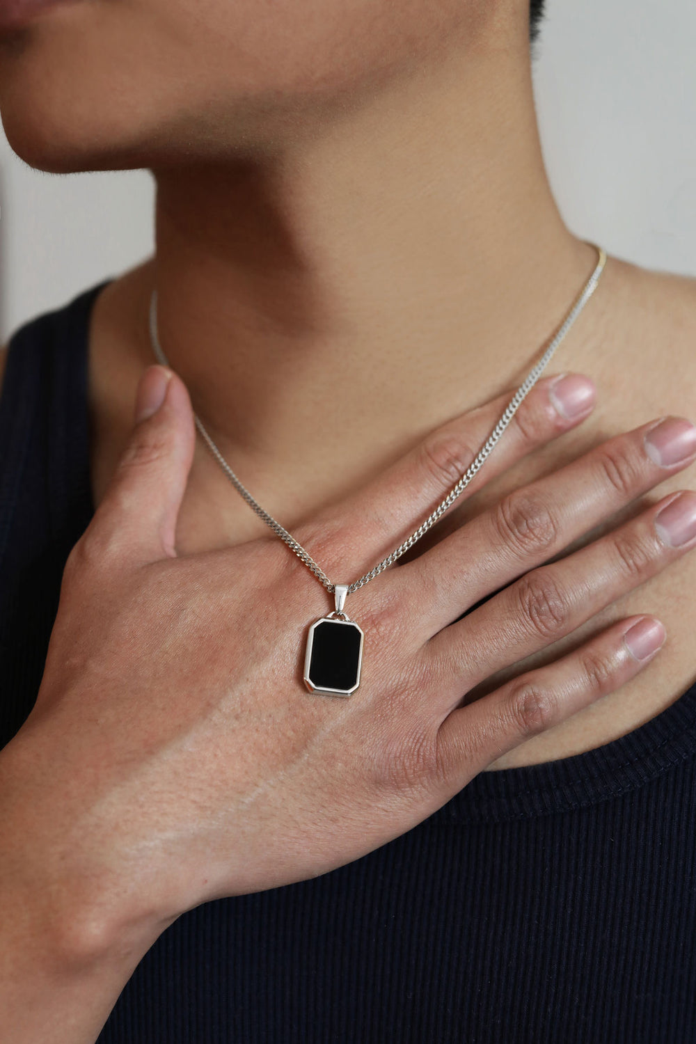BLACK RECTANGLE PENDANT