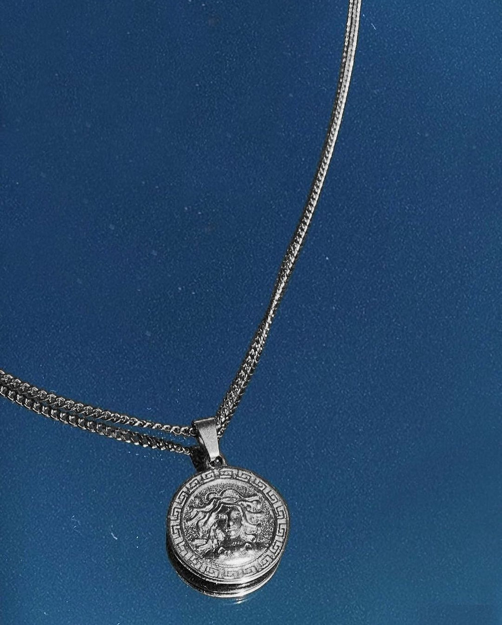 MEDUSA PENDANT