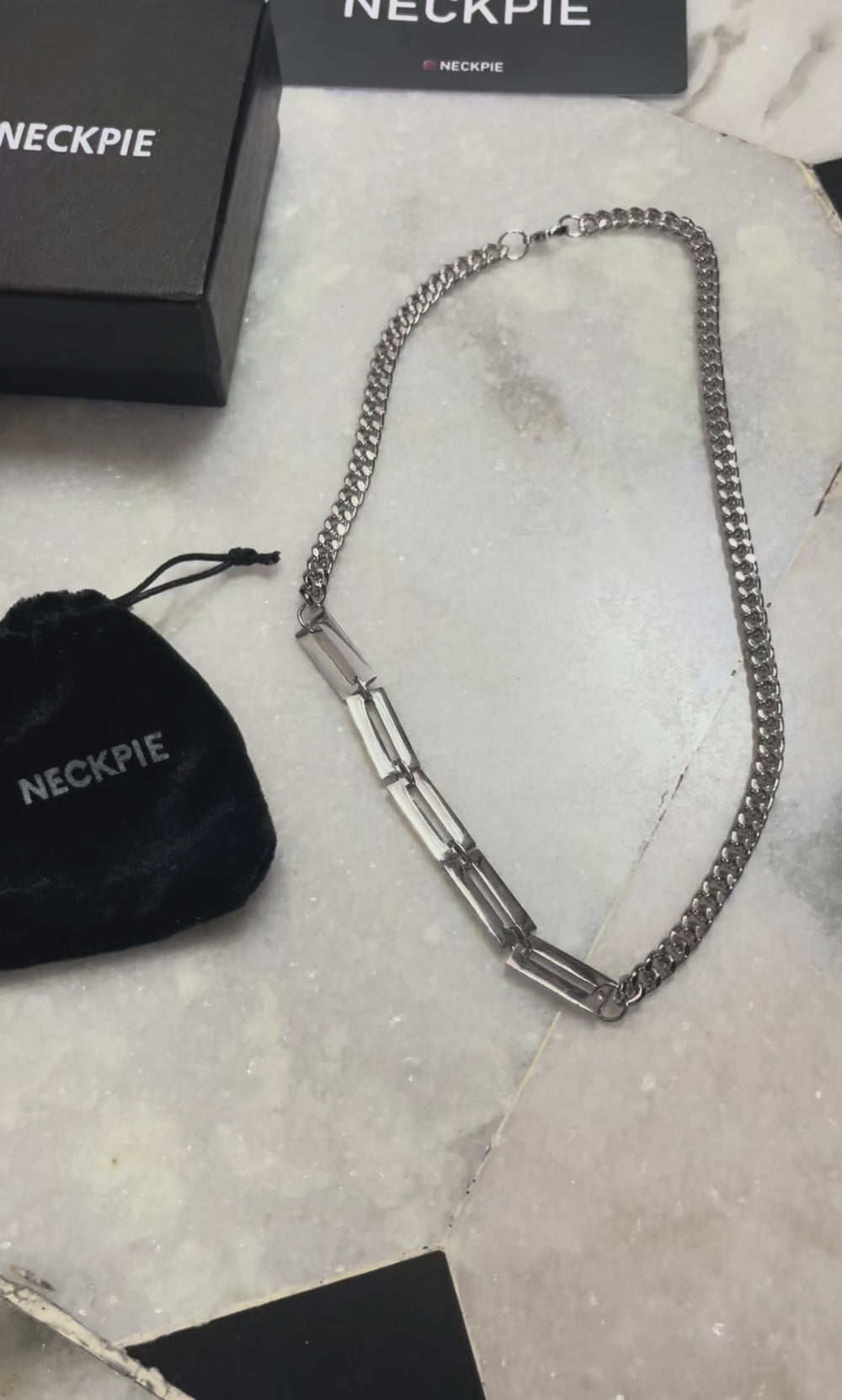 CHARM CUBAN CHAIN