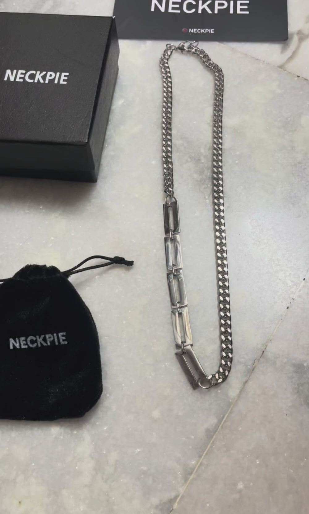 CHARM CUBAN CHAIN
