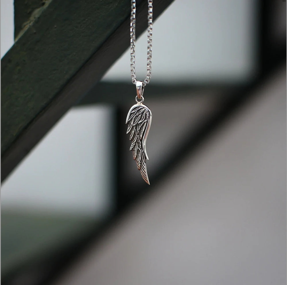 FEATHER PENDANT